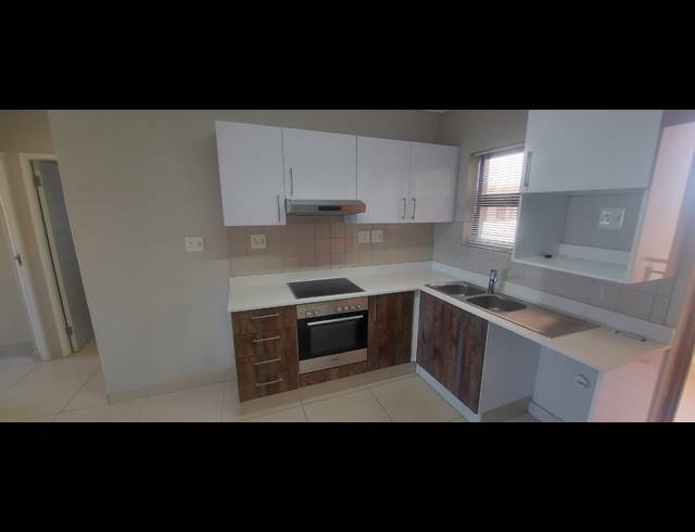 1 BEDROOM SECTIONAL TITLE FOR SALE IN UMHLANGA RIDGE
